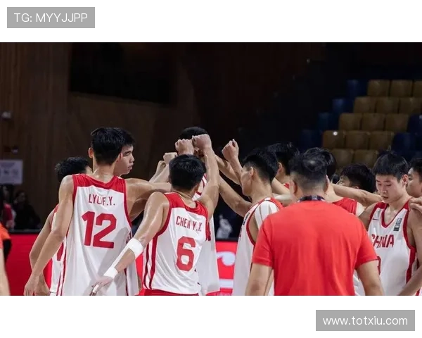 中国男篮迎战强敌,赛前状态火热,球迷期待精彩对决 中国男篮迎战强敌,赛前状态火热,球迷期待精彩对决