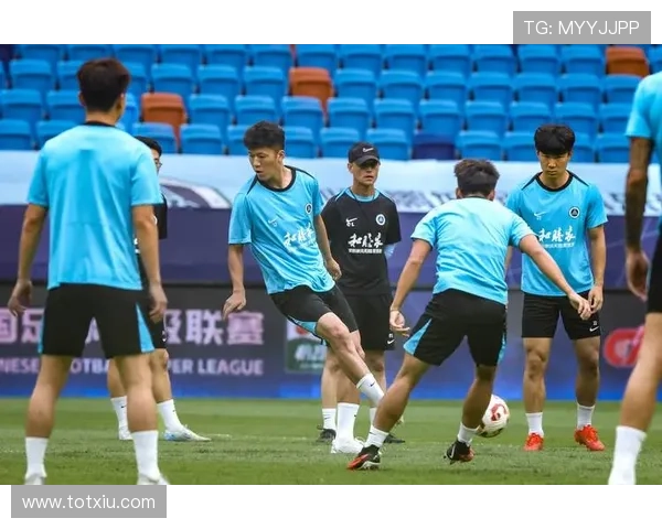 中超联赛新赛季全面升级 各俱乐部备战全力冲击冠军荣耀