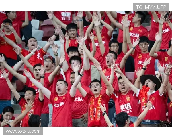 国足逆转夺冠引全民狂欢全国球迷激情庆祝再现中国足球辉煌时刻