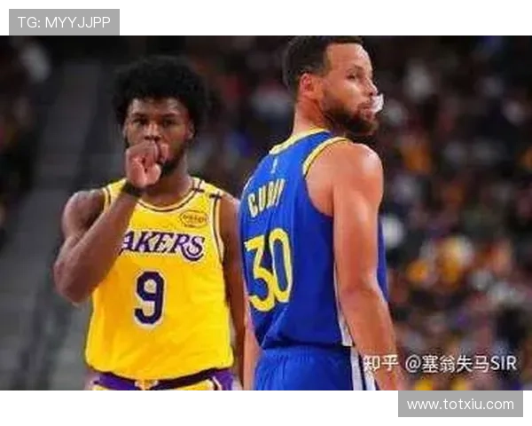 NBA最新动态:詹姆斯领衔湖人战胜勇士 获季前赛连胜记录 并谈新赛季目标