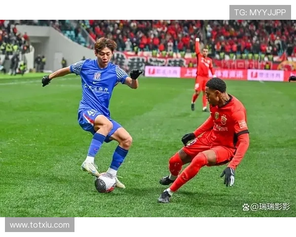 国足逆转取胜引爆全场激情新星闪耀赛场展现中国足球新力量 国足逆转取胜引爆全场激情新星闪耀赛场展现中国足球新力量