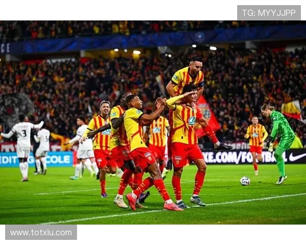 欧洲豪门鏖战再起新星闪耀绿茵场豪取连胜点燃球迷激情