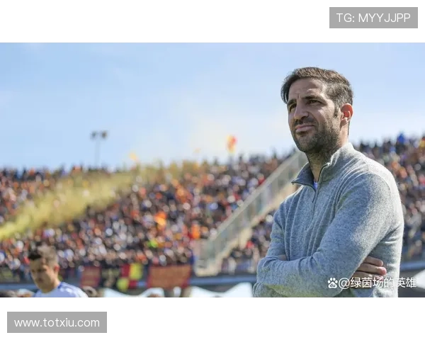 利兹联俱乐部宣布新赛季引援计划 聚焦年轻球员和战术调整