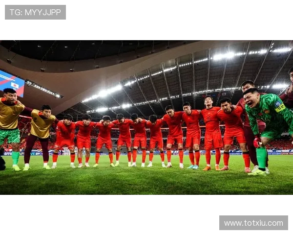 国足新帅亮相备战世预赛多名新星入选引发球迷期待全国关注热议不断 国足新帅亮相备战世预赛多名新星入选引发球迷期待全国关注热议不断